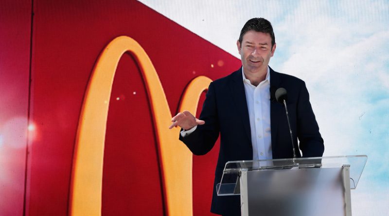 La junta directiva de McDonald’s despide a su presidente y CEO por una relación con una empleada