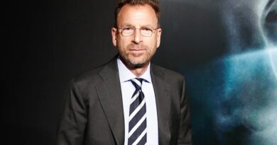 Edgar Bronfman Jr. Retira su Oferta para Adquirir Paramount